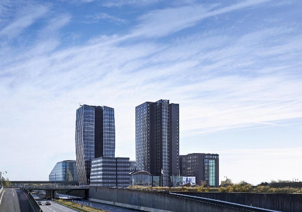 Crowne Plaza Copenhagen Towers image 1